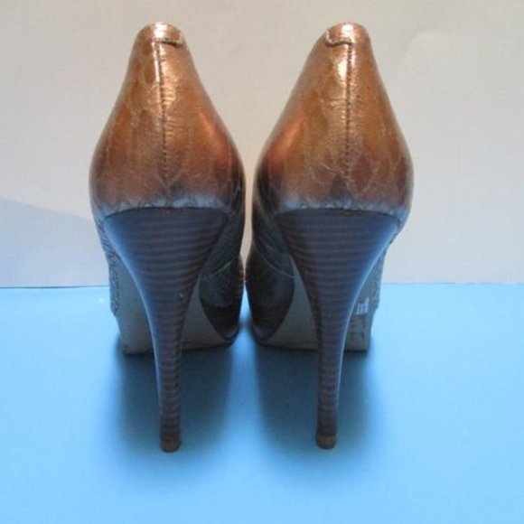 *Enzo Angiolini Copper Almond Toe Metallic Pumps - Picture 6 of 10